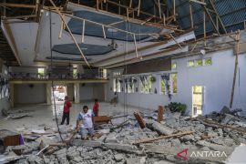 Pemkot Ternate libatkan kampus uji struktur bangunan rusak pasca-gempa magnitudo 7,6