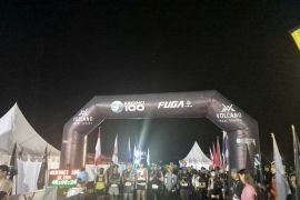 Sebanyak 12 negara ambil bagian dalam kejuaraan lari lintas alam "Kerinci100"