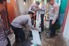 Lima bencana terjang Garut, puluhan rumah warga terdampak banjir dan longsor
