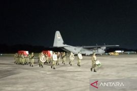 Jenazah dua prajurit TNI yang gugur di Lebanon diserahkan kepada keluarga