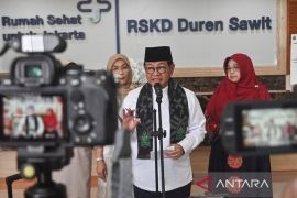 Puluhan siswa dari empat sekolah Jaktim diduga keracunan spageti MBG