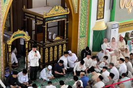 Warga Palembang padati Masjid Taqwa doakan 40 hari wafatnya Alex Noerdin