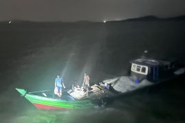 KRI Alamang-644 gagalkan upaya pencurian batu granit di Karimun