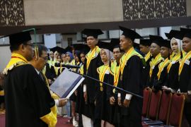 UNP wisuda 1.679 lulusan, Rektor ingatkan mahasiswa beradaptasi dengan perubahan