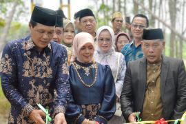 Pemkab Muara Enim bangun jembatan gantung senilai Rp2,9 miliar di Desa Danau Rata
