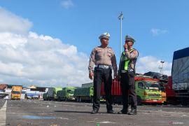 Upaya mengurai kepadatan angkutan logistik di Pelabuhan Ketapang