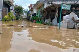 Banjir satu meter rendam pemukiman di Tigaraksa, 70 KK terdampak