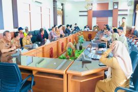 Wabup HSU perkuat sinergi pertanian terintegrasi dengan pakar