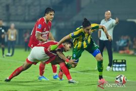 Bali United cukur PSBS skor 6-1