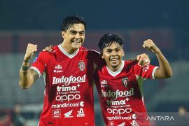 Bali United gunduli PSBS 6-1