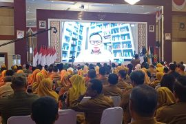 Wamendagri tekankan kepala daerah di Kepri kawal kelancaran program MBG