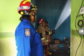 BPBD Tulungagung tangani longsor di Pagerwojo