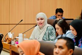 Anggota DPR ingatkan industri AMDK pastikan keamanan sumber air