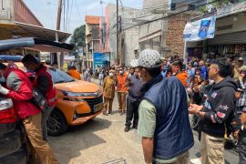 Polrestabes Bandung identifikasi pria gantung diri di kamar kontrakan