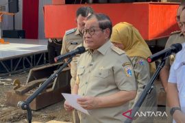 Pramono menanggapi polemik baliho "Aku Harus Mati"