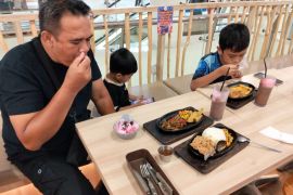 Pemkot Mataram memvalidasi data restoran optimalkan perolehan pajak