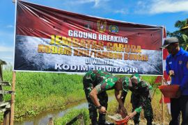 Kodim 1010 Tapin bangun Jembatan Garuda di Desa Sawaja