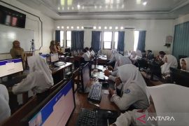 Ribuan siswa SMP di Kudus ikuti tes kompetensi akademik