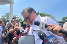 Airlangga sebut wacana pemotongan gaji menteri belum dibahas