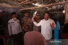 Bupati Tangerang bangun rumah layak huni bagi warga kurang mampu