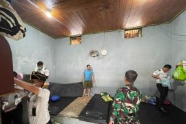 Rutan Menggala bersama TNI-Polri gelar razia kamar narapidana