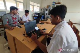 Dua siswa tunarungu di Kudus ikuti tes kompetensi capaian akademik