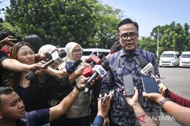 Prabowo undang Airlangga, Purbaya, dan Dony Oskaria ke Istana