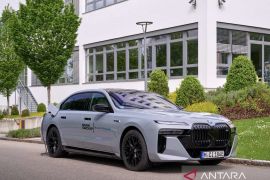 BMW i7 terbaru akan diluncurkan pada 22 April di China