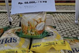 Bulog pastikan ketersediaan stok beras medium di Batam aman hingga 8 bulan ke depan