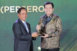 Bio Farma Raih PROPER Emas ke-10 dan Green Leadership, Tegaskan Peran BUMN Hadirkan Manfaat Nyata bagi Masyarakat