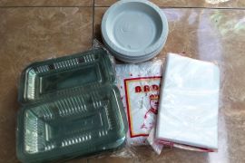 Harga Plastik Naik, Walkot Bandung: Bawa Wadah Sendiri!