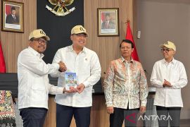Pemerintah luncurkan "Buku Saku 0%" capaian program kesejahteraan
