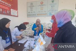 Pemkot Pangkalpinang salurkan bantuan pangan ke 20.211 keluarga