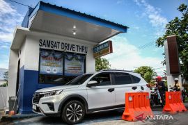 Dedi Mulyadi Nonaktifkan Kepala Samsat Soetta Bandung, Buntut Pajak Tanpa KTP