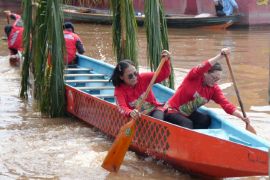Lomba Besei Kambe dan Manyipet meriahkan Festival Budaya di Kapuas