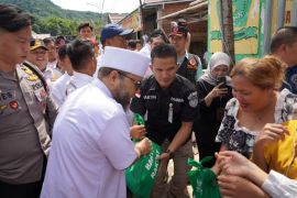 Gubernur salurkan bantuan Rp102 juta bagi korban banjir bandang Lebong