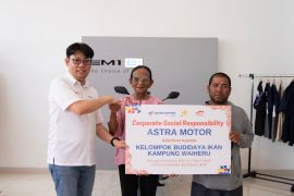 Asmo Sulsel salurkan 2.000 bibit ikan dorong kesejahteraan pembudidaya di Ambon