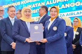 Gubernur Jatim ajak IKA Unair percepat pembangunan banyak sektor