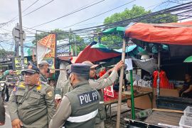 DKI kemarin, kendala pasokan listrik hingga penertiban PKL