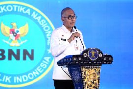 Semakin mudah diakses, layanan Kementerian Hukum hadir lewat aplikasi handphone