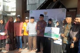 Baznas Ternate salurkan bantuan tunai untuk 19 KK terdampak gempa