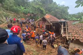 Satu Korban Longsor Sumedang Ditemukan Meninggal Dunia