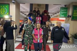 Kejaksaan tinggi Jambi tahan tersangka korupsi pengadaan tanah jalan pelabuhan