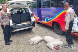 Polresta Ambon sita 90 liter minuman keras ilegal jenis sopi di Passo