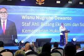 Layanan Kementerian Hukum hadir lewat aplikasi handphone