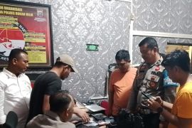 Denintel Kodam XIX/TT amankan dua terduga pengedar sabu di Rokan Hilir