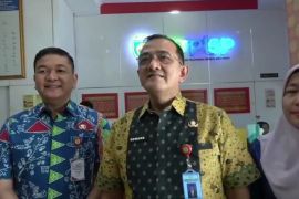 Sekda Sumsel sidak layanan publik hari pertama pelaksanaan WFH