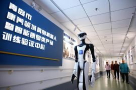 China dirikan pusat pelatihan robot perawatan lansia di Qingdao