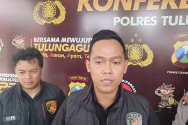 Polisi ringkus komplotan pencuri minimarket bermodus jebol tembok