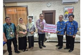 BSG serahkan dividen Rp5,2 miliar ke Pemkot Gorontalo